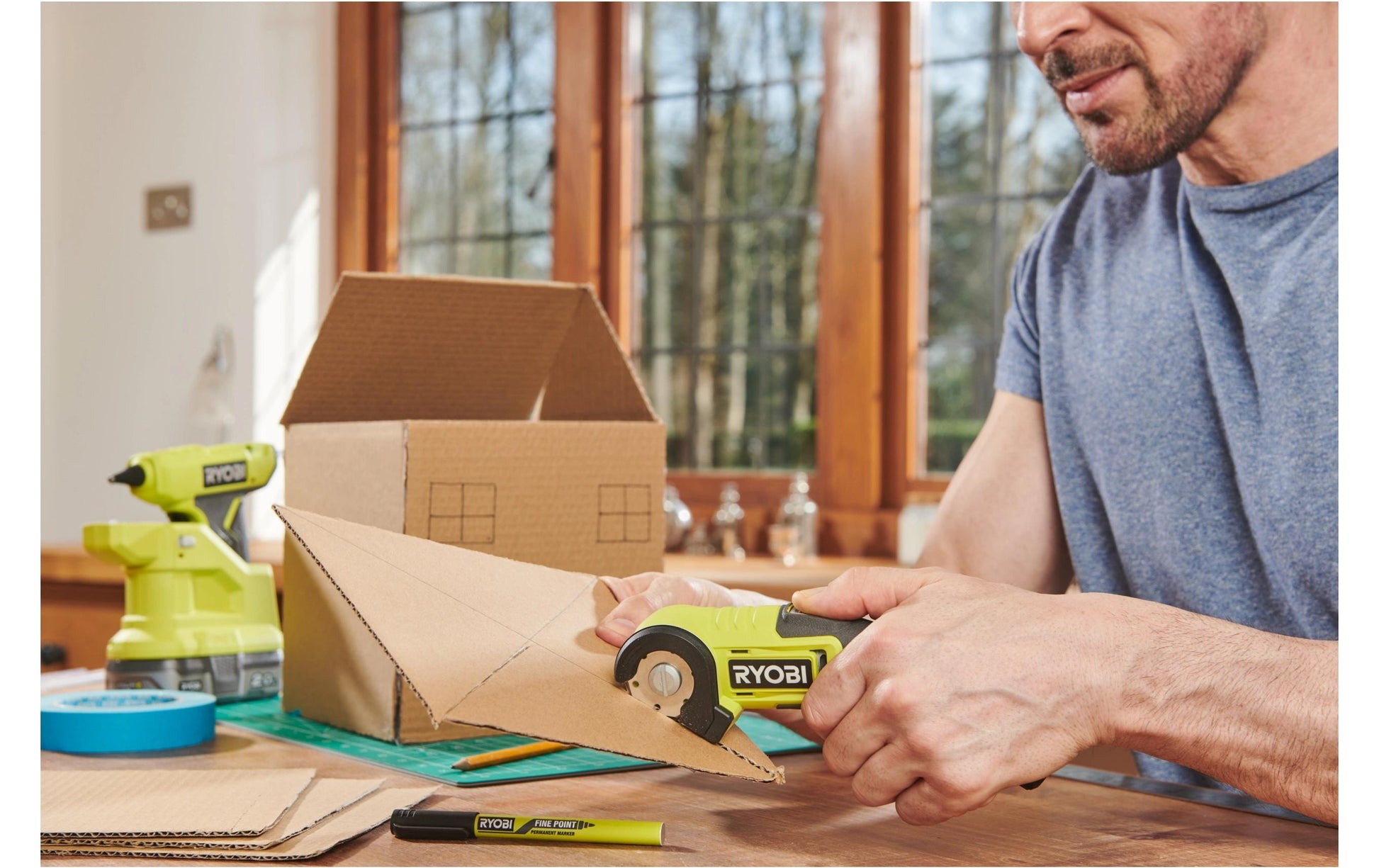Ryobi RCT4-120G – Abbrechmesser, 4 V USB Akku, inkl. 1 x 2,0 Ah Akku und Ladekabel