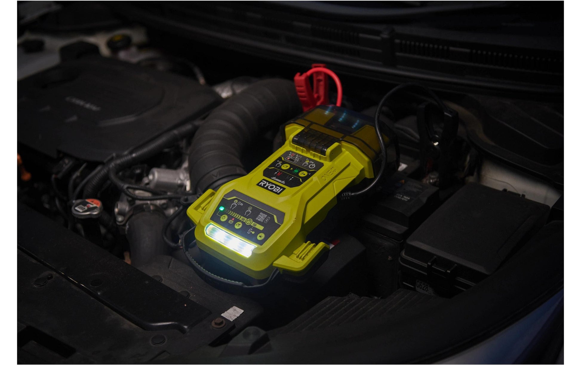 Ryobi Booster – 18 V, 1800 A Startstrom, Li-Ion, 1,9 kg, LED-Taschenlampe, Verpolungsschutz, Grün