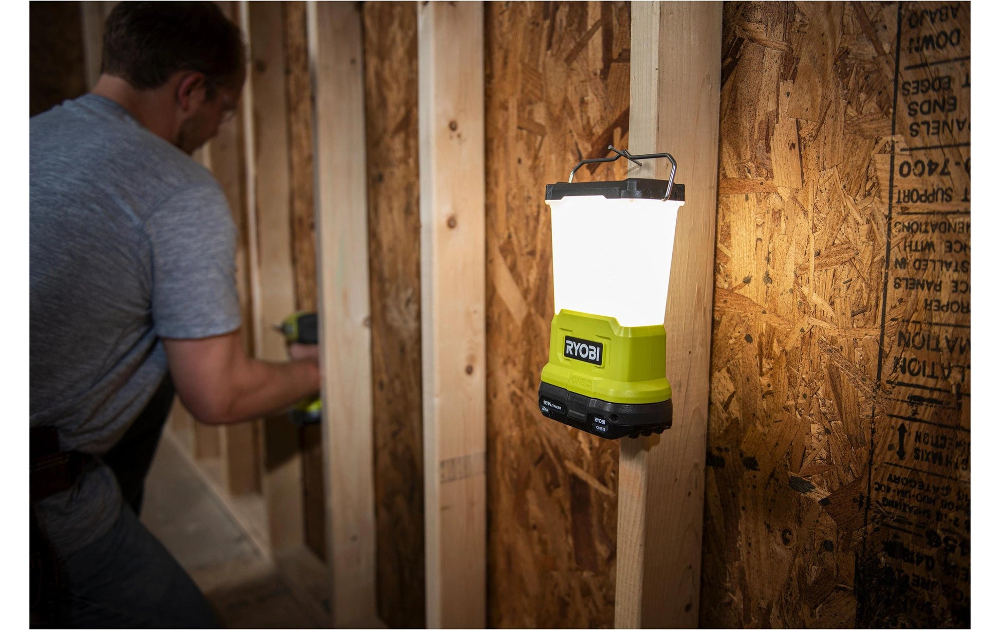Ryobi werkstatt Ryobi Akku-Laterne RLL18-0 – 850 lm, warmweiss, dimmbar, für Ryobi ONE+ 18 V – Grün