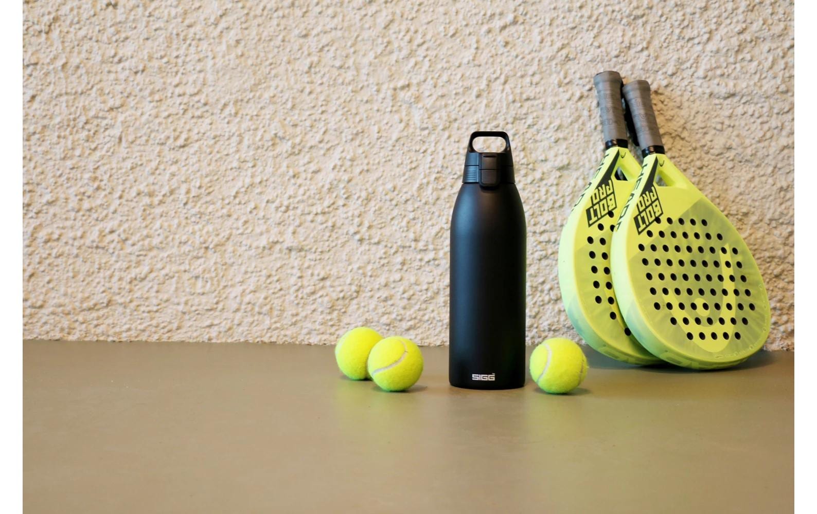 SIGG Isolierflasche 1,5 l – doppelwandig, Edelstahl, Klappdeckel