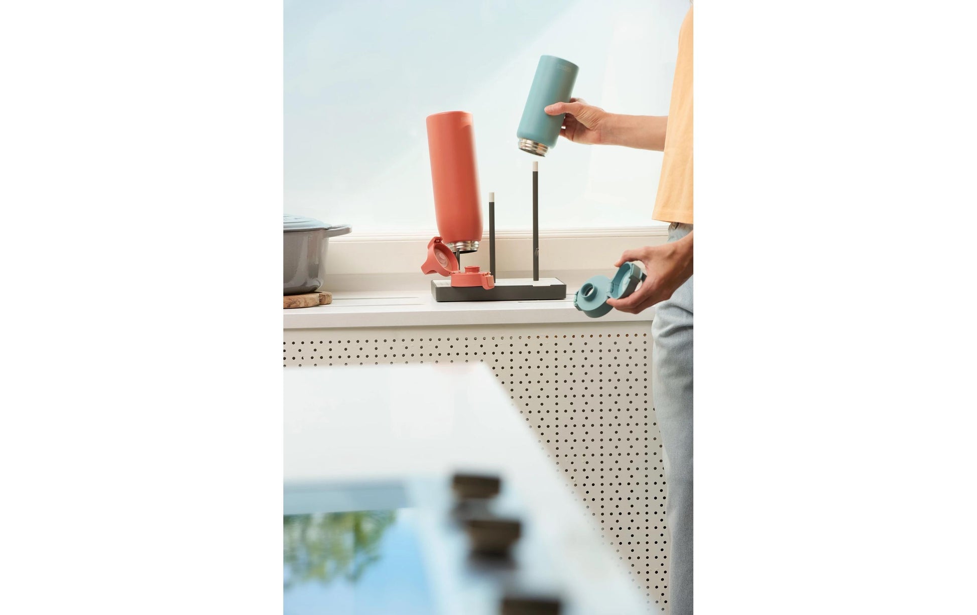 SIGG Elara – Trinkflaschenhalter, 13,9 × 22,9 × 23,8 cm, Polypropylen (PP), grau, für Trinkflaschen