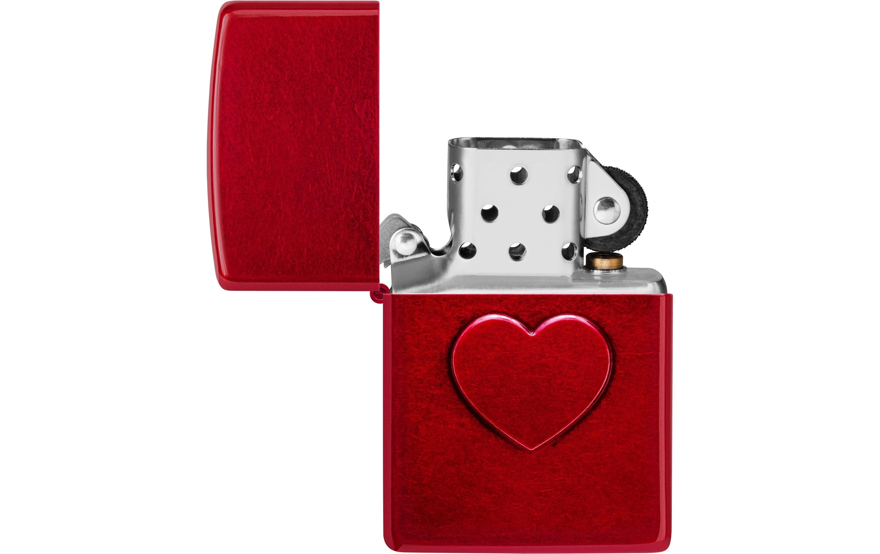 Zippo Feuerzeug – Geprägtes Herz Design – rot, Metall – 60 × 20 × 85 mm