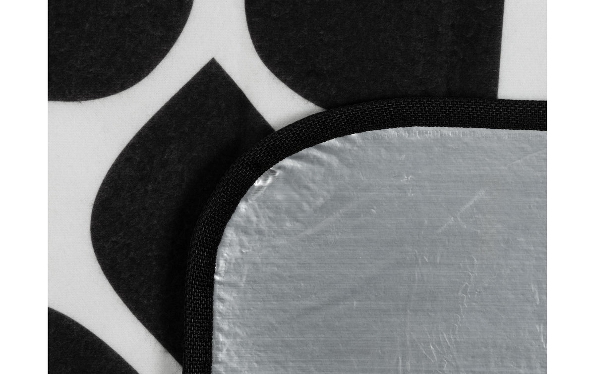 Koor Picknickdecke – 135 × 160 cm – Schwarz/Weiss – Mikro-Polyester – Ornamentales Muster
