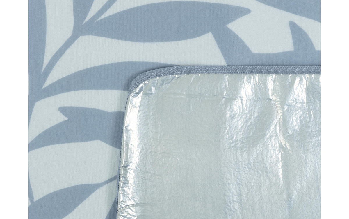 Koor Picknickdecke Leaves – 200 × 250 cm, hellblau/weiss – Micro-Polyester – 1300 g