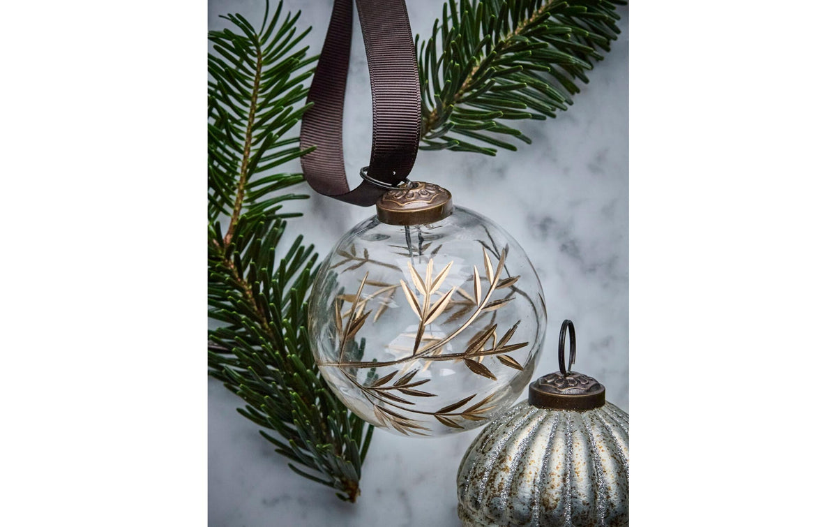 Society of Lifestyle House Doctor Weihnachtskugel Leaf – Ø 7,5 cm, 4-teilig – Glas, silber