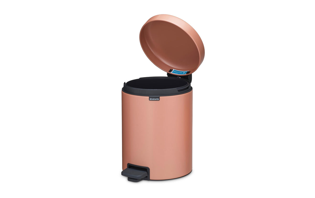 Brabantia NewIcon Treteimer – 5 l – Edelstahl, Rund – Rosa