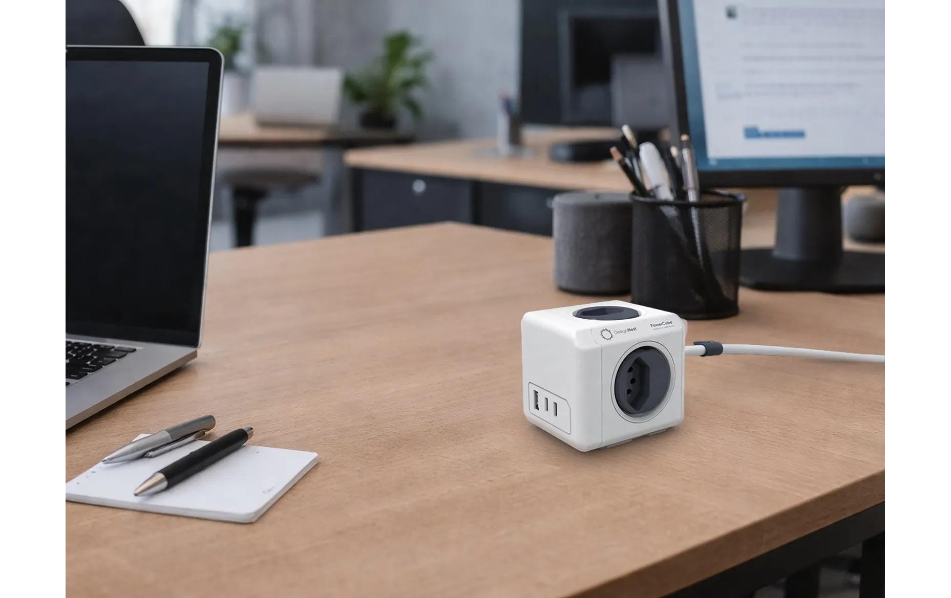 Allocacoc PowerCube – Steckdosenleiste, 4× T13, 1× USB‑A, 2× USB‑C, mit 4 Schaltern, 1,5 m, IP20