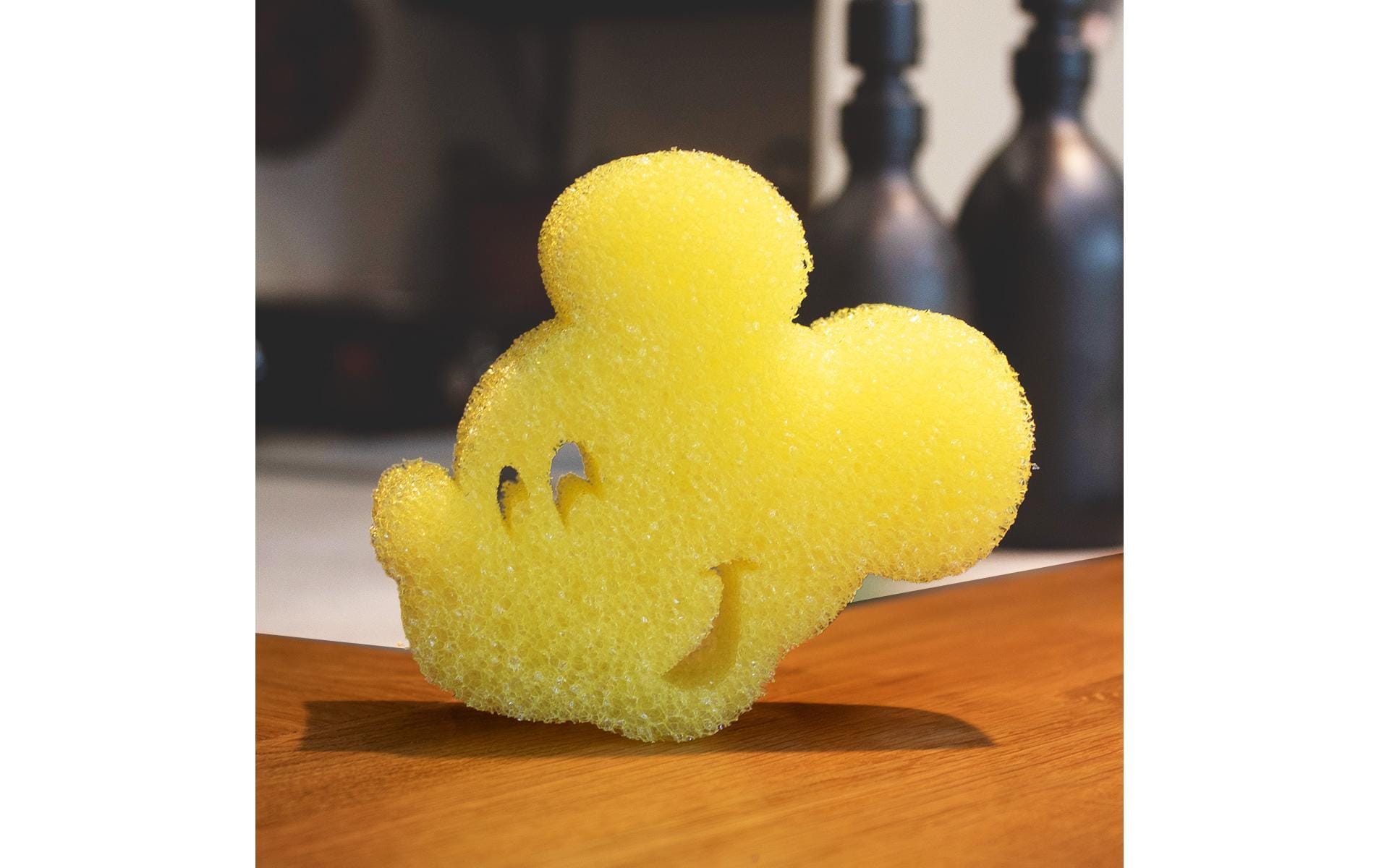 Scrub Daddy Spülschwamm – Motiv Mickey Mouse, für empfindliche Oberflächen, 10,1 × 4 × 15 cm, Gelb, 1 Stück