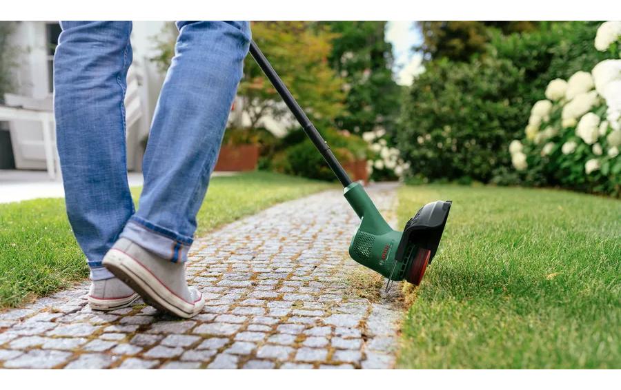 Bosch EasyGrassCut 18V-260 Rasentrimmer – 18 V – Schnittbreite 260 mm – 2×2,0 Ah & Ladegerät – POWER FOR ALL