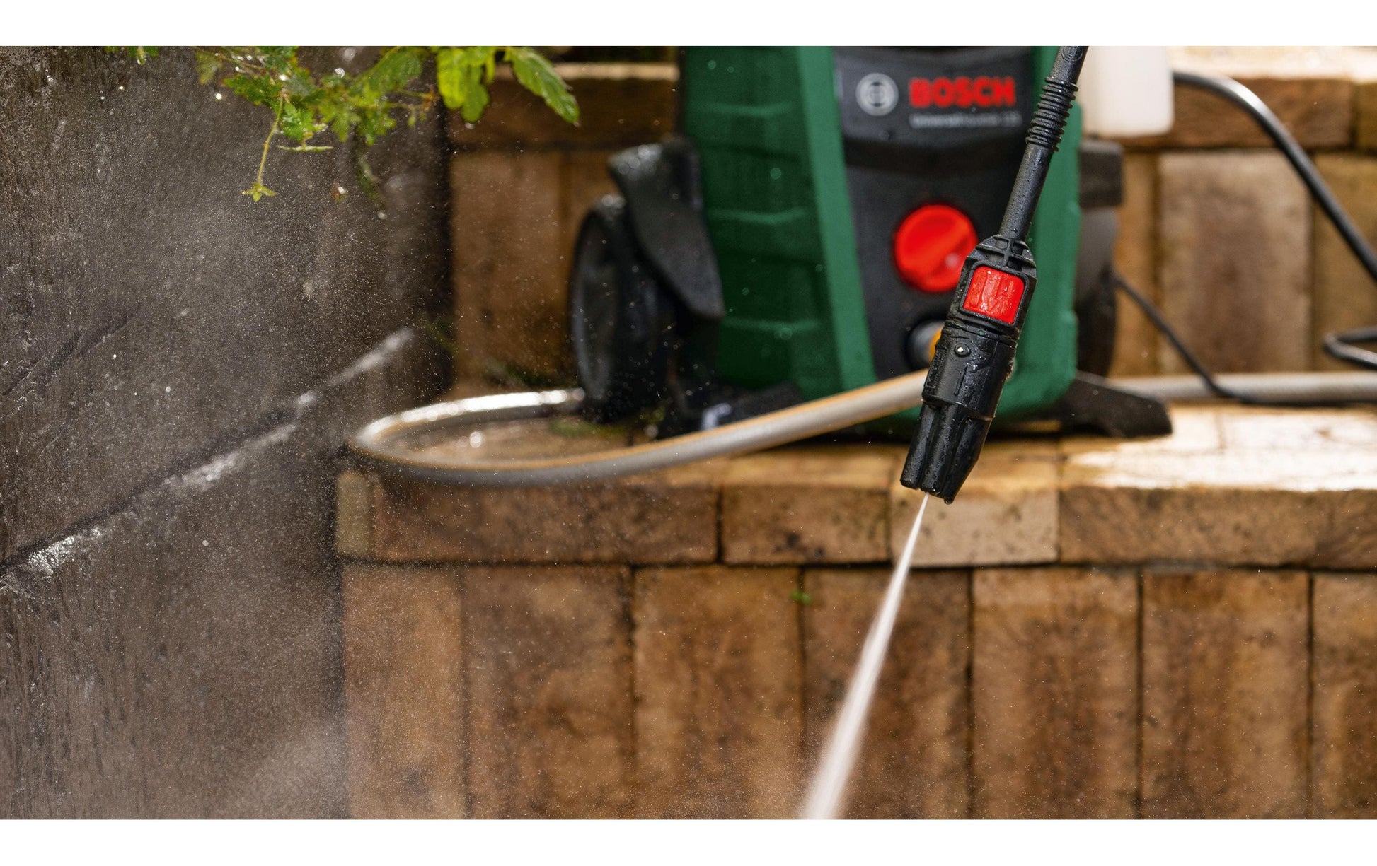 Bosch Kärcher Hochdruckreiniger UniversalAquatak 135 – 135 bar, 1900 W, 450 l/h – 7 m Schlauch – Grün