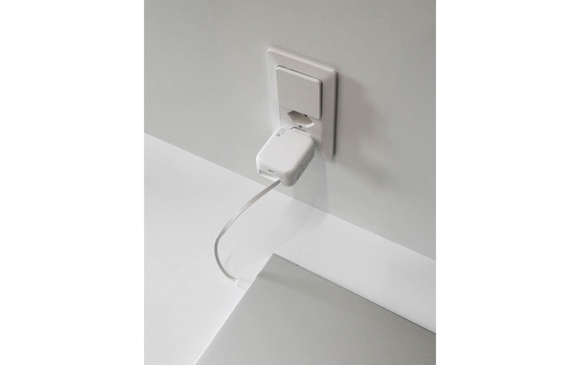 Max Hauri AG Max Hauri USB-Ladegerät 2×65 W – USB-C×2 – PD, QC, GaN – Weiss