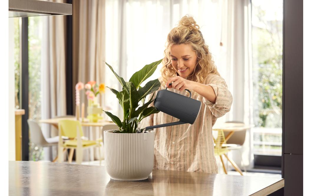 Elho Giesskanne Vibes Fold – 1,7 l – Kunststoff (Recycling) – Anthrazit