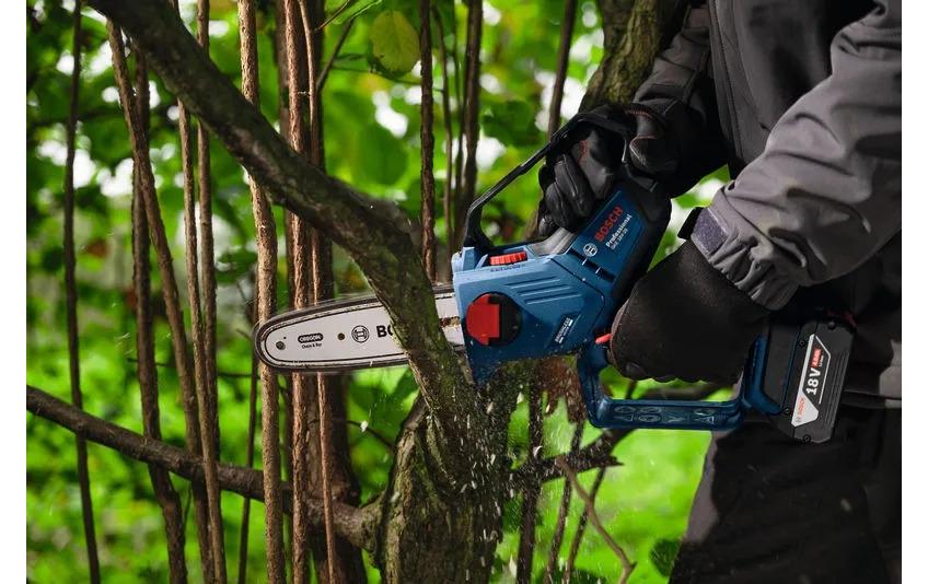 Bosch Professionelle GKE 18V-20 Akku-Astsäge – 18 V – Schwertlänge 200 mm – Solo – AMPShare
