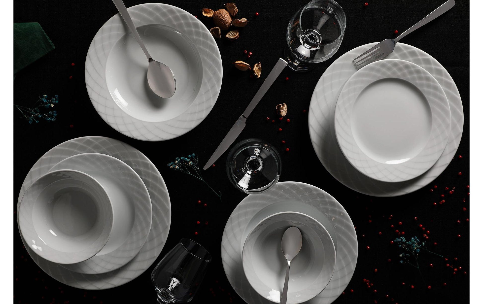 Hermia Geschirrset – 24-teiliges Set, 25,0 × 25,0 × 2,0 cm, Porzellan, spülmaschinenfest, mikrowellengeeignet