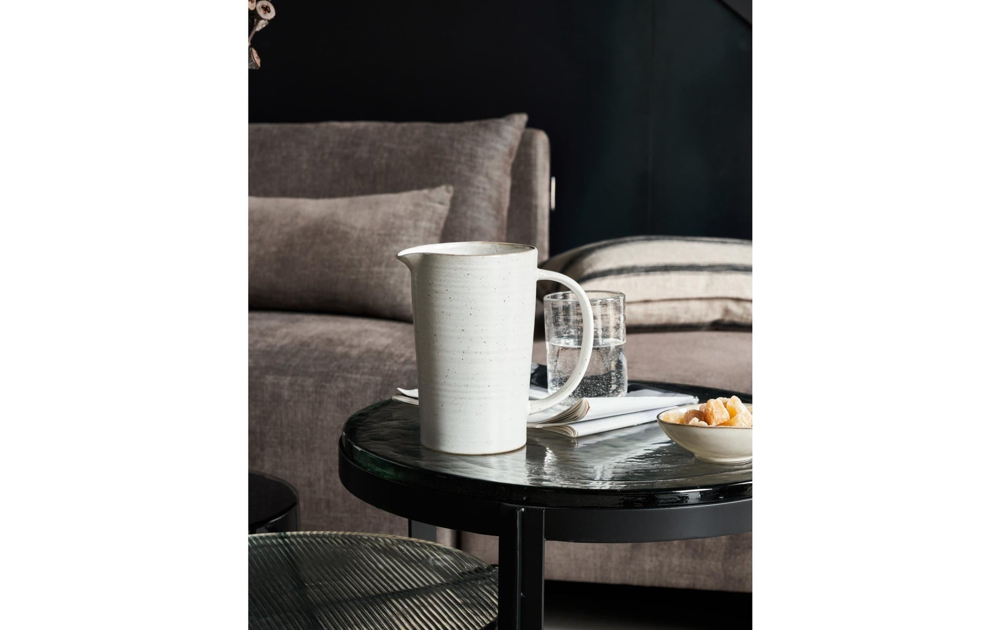 Society of Lifestyle House Doctor Krug Pion – 1,5 l, Ø 12 cm, H 19 cm, Steinzeug, Hellgrau, spülmaschinenfest, mikrowellengeeignet