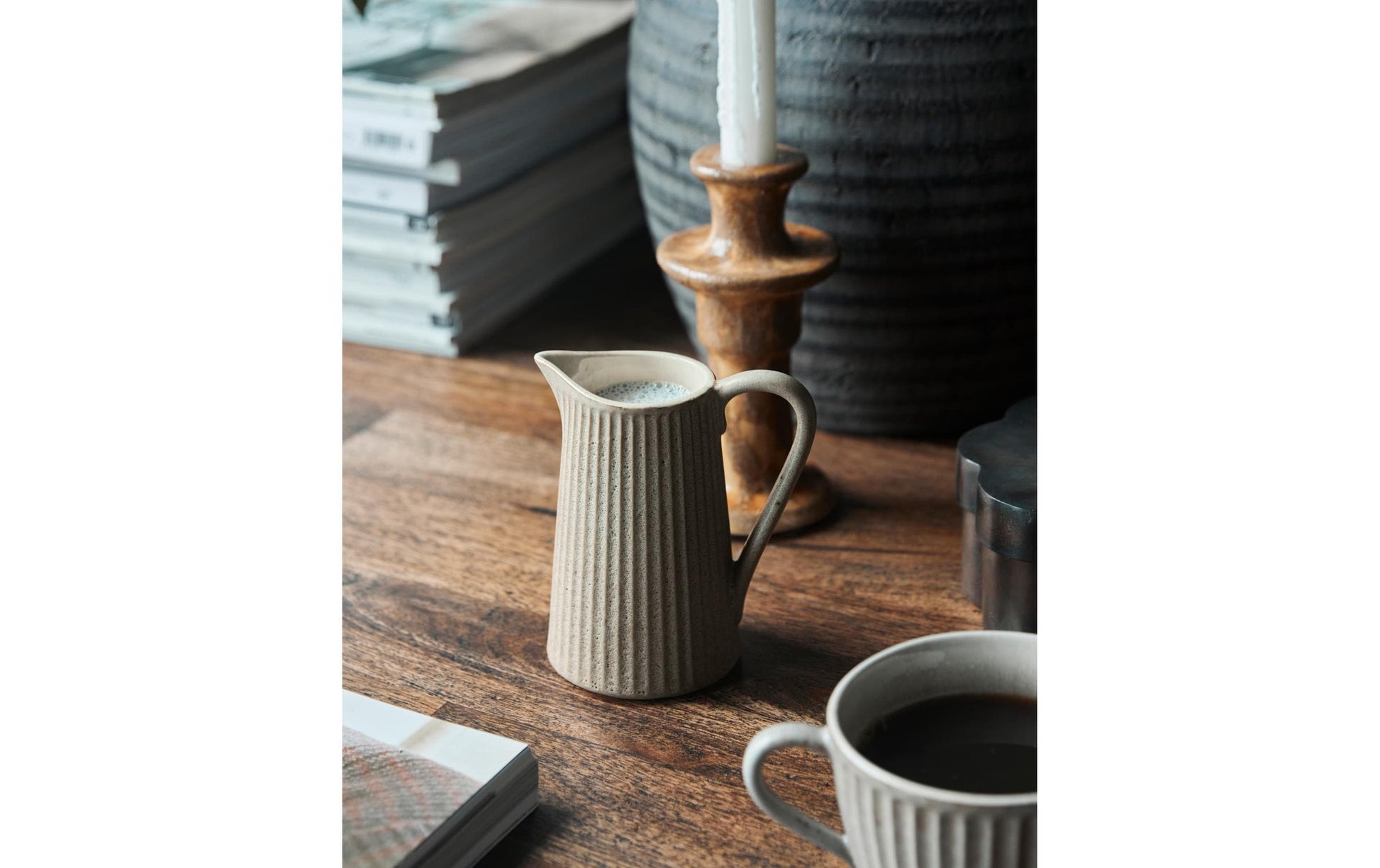 Society of Lifestyle House Doctor Krug Pleat – 280 ml, 11 × 8 × 13 cm, Steinzeug, Hellgrau, spülmaschinenfest, mikrowellengeeignet