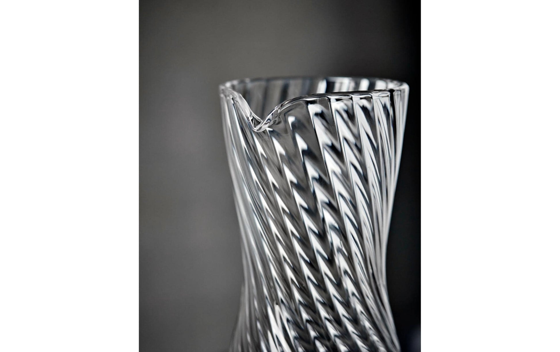 Society of Lifestyle House Doctor Karaffe Rill – 1 l, H 30 cm, B 24 cm, Glas, Transparent, spülmaschinenfest