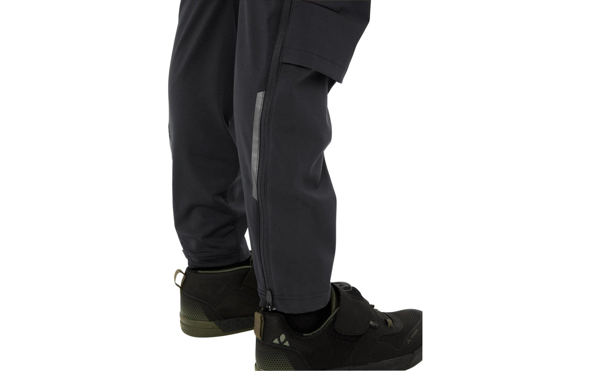 VAUDE Softshellhose Qimsa Pro – M – Schwarz, Softshell (recycelt), winddicht, wasserabweisend, reflektierend