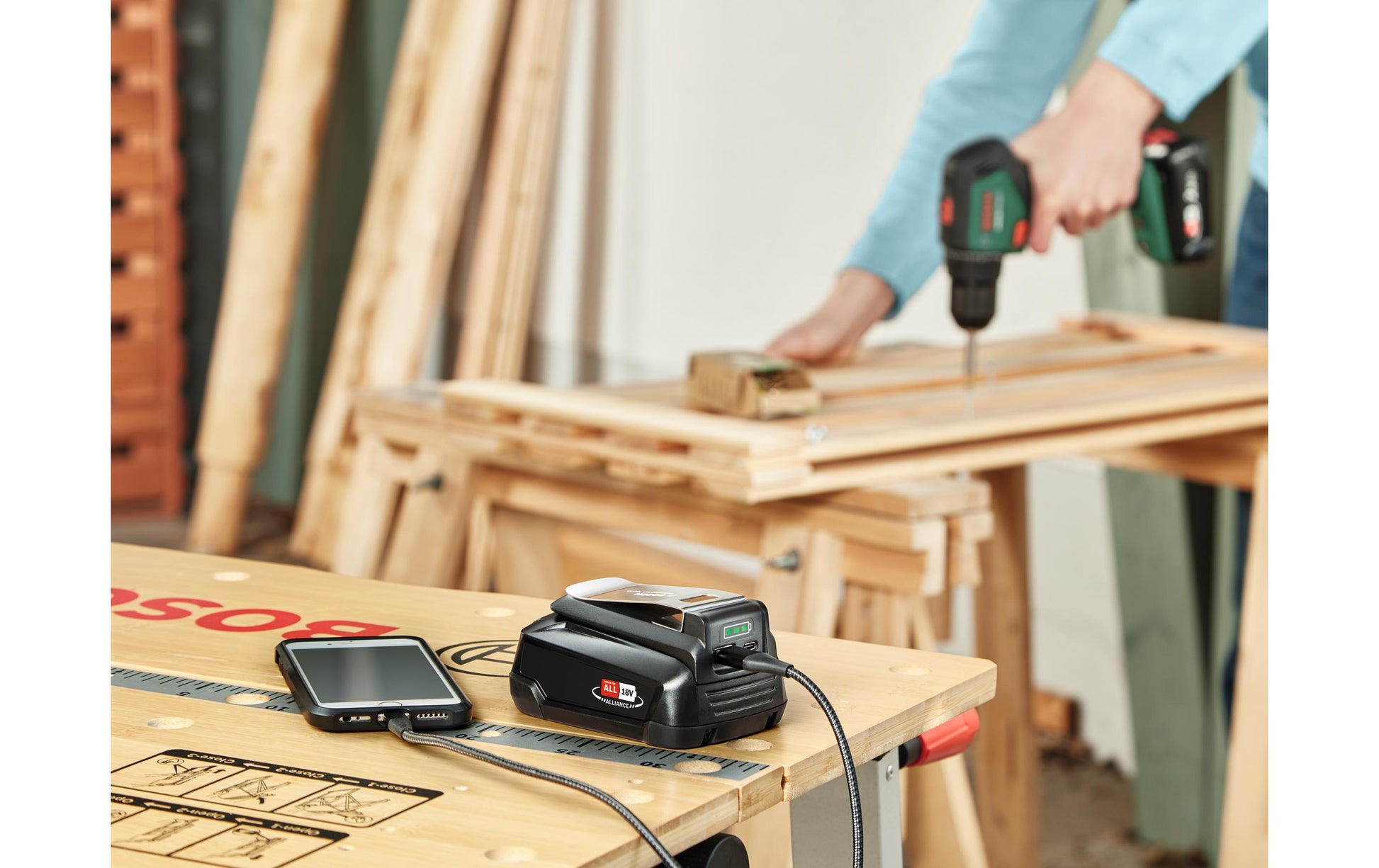 Bosch UniversalUSB 18V-45 Ladegerät 18 V Li-Ion – für POWER FOR ALL 18 V