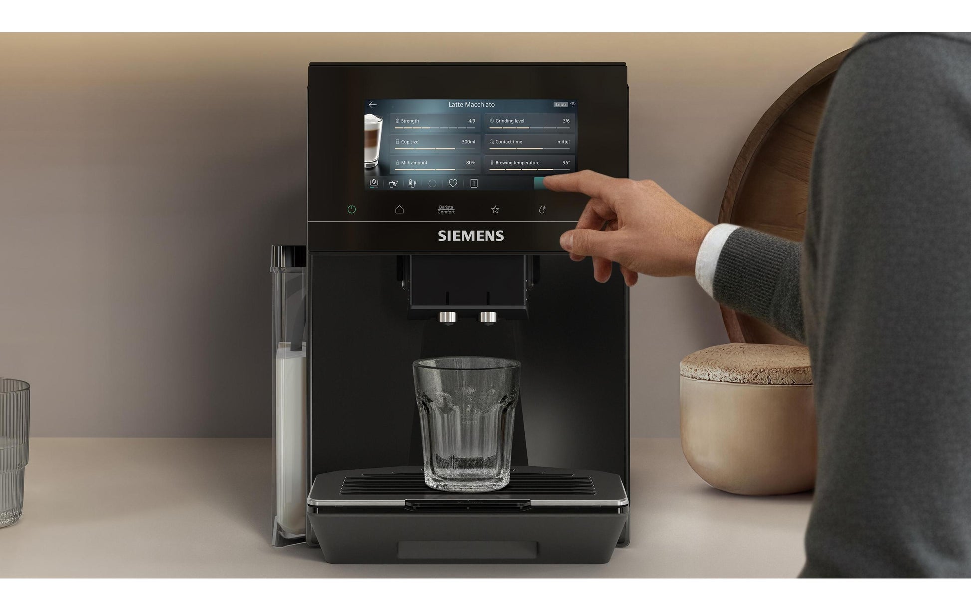 Siemens TQ923E09 Kaffeevollautomat – 2,3 l, 375 g Bohnenbehälter, Schwarz, 31,5 × 39,2 × 47 cm