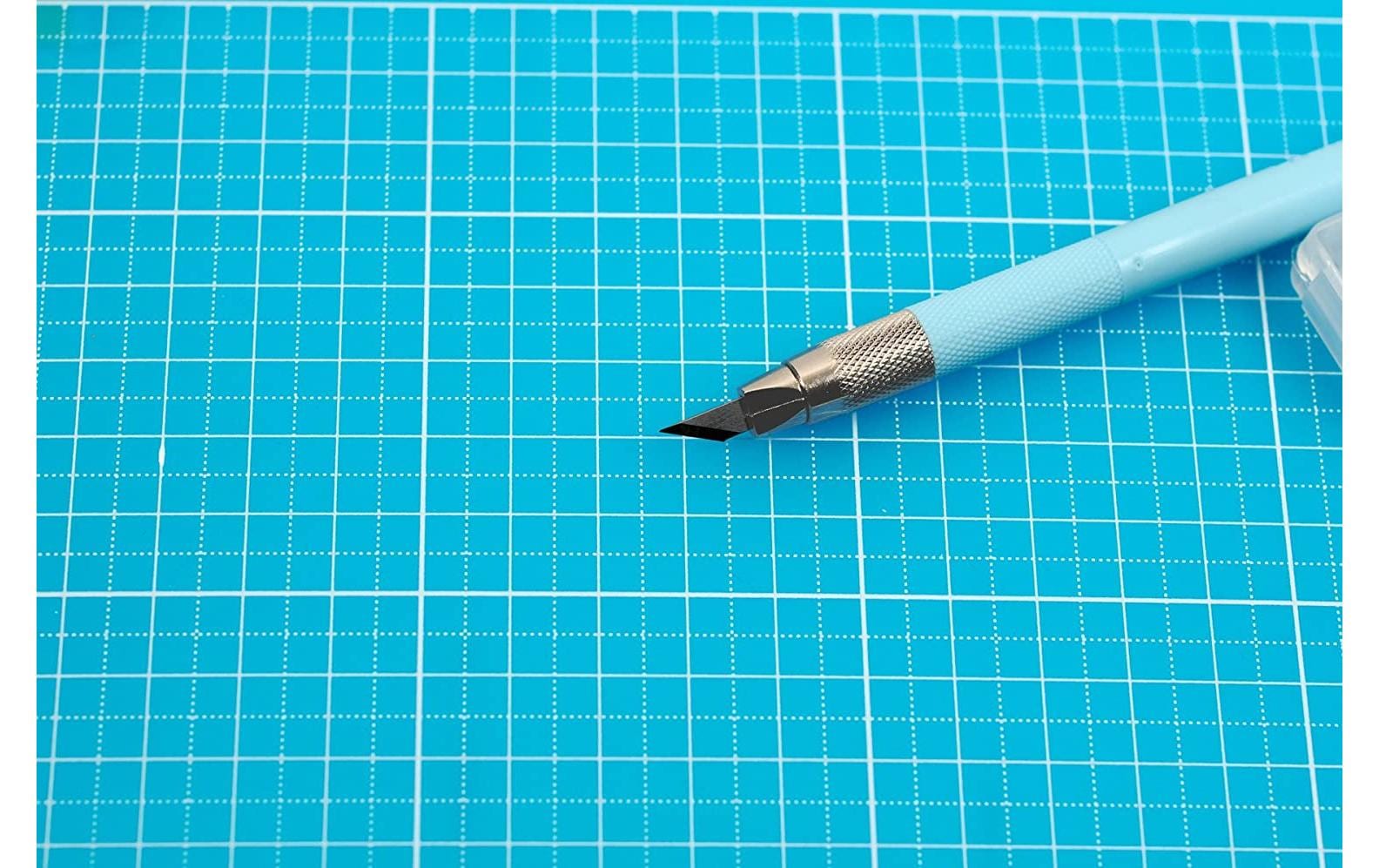 NT Cutter D-401P – Abbrechmesser 9 mm, Kunststoff, spitzwinklige Klinge, Blau