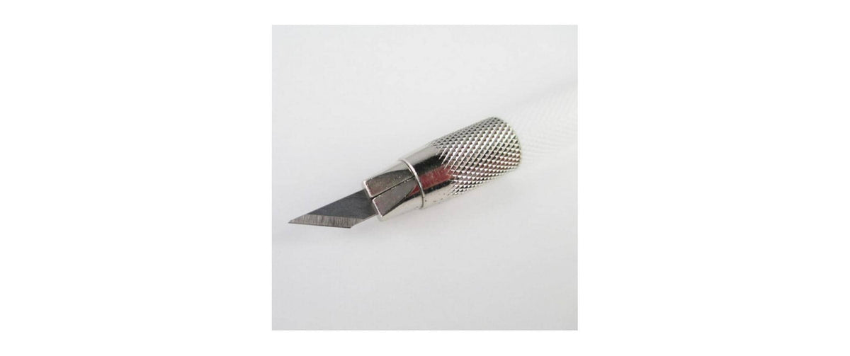 NT Cutter D-401P – Abbrechmesser, 9 mm, Spitzwinkelklinge, Weiss – für BDA-200P, BDC-200P, BD-50P u. a.