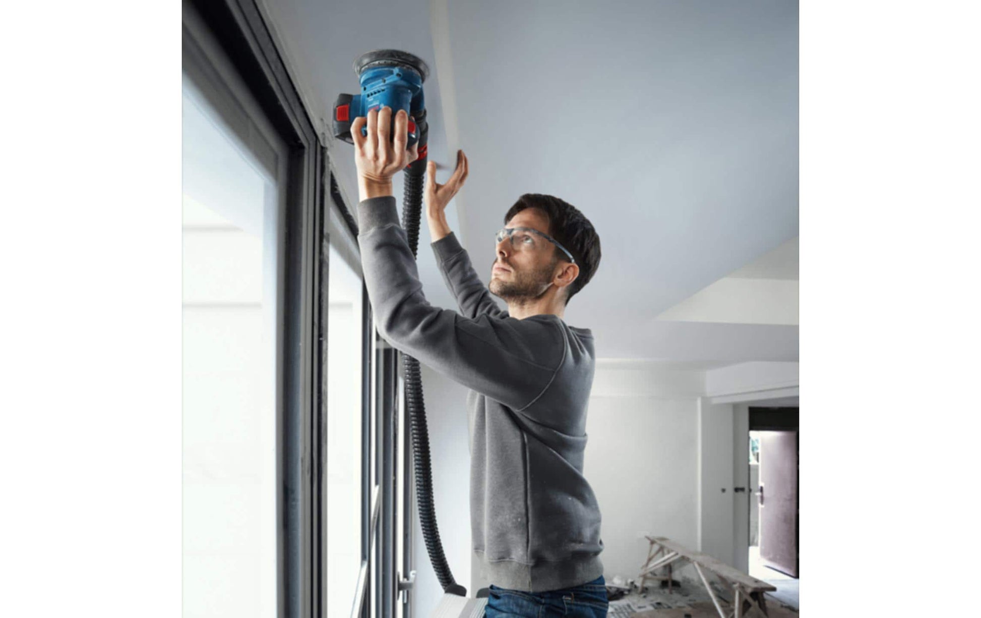 Bosch Professioneller GEX 185-LI Akku-Exzenterschleifer, bürstenlos – 18 V – Ø 125 mm – 4,0 Ah & Koffer – AMPShar