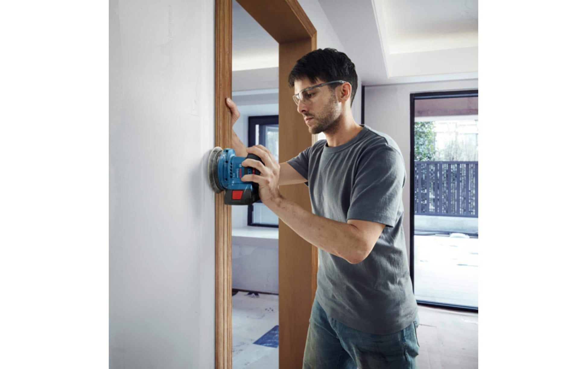 Bosch Professioneller GEX 185-LI Akku-Exzenterschleifer, bürstenlos – 18 V – Ø 125 mm – 4,0 Ah & Koffer – AMPShar