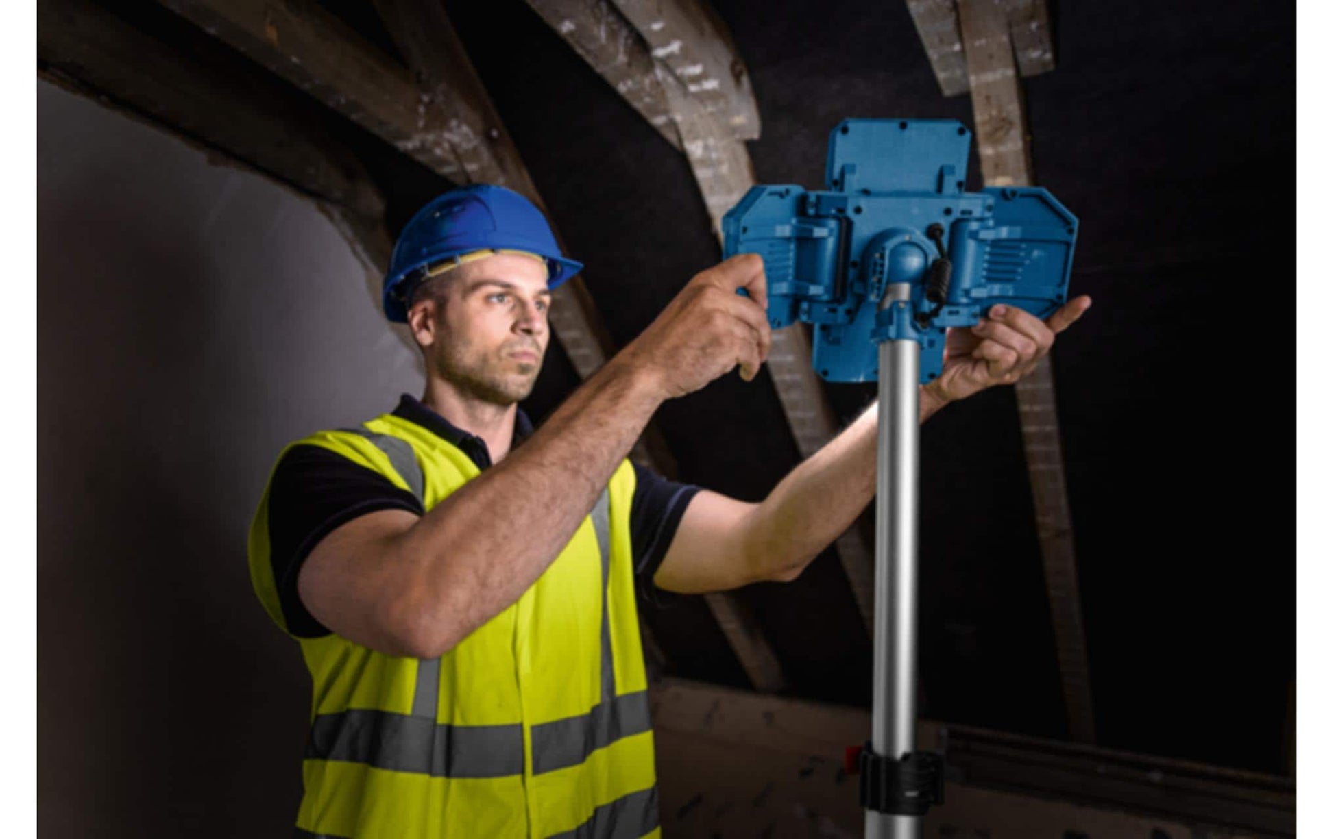 Bosch Professionelle Arbeitsleuchte GLT18V-5000 – 5000 lm, 18 V Akku, IP54, dimmbar