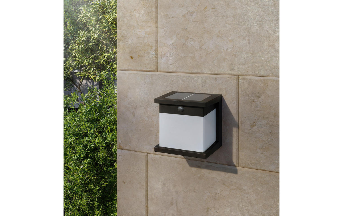 Philips by Signify Philips Aussenwandleuchte – Warmweiss, 2700 K – IP44 – Netzbetrieb – mit Bewegungsmelder – Schwarz, Kunststoff