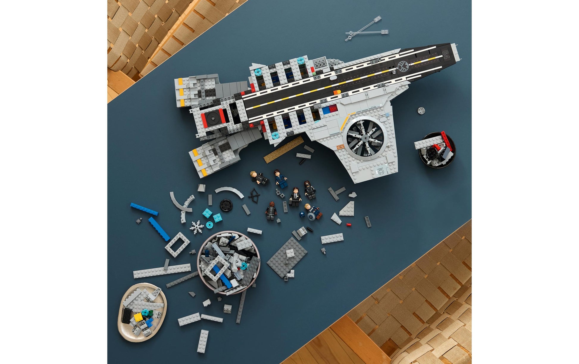 LEGO Set S.H.I.E.L.D. Helicarrier – 3057 Teile – 37,8 × 15,7 × 55,5 cm – ab 18 Jahren – Marvel