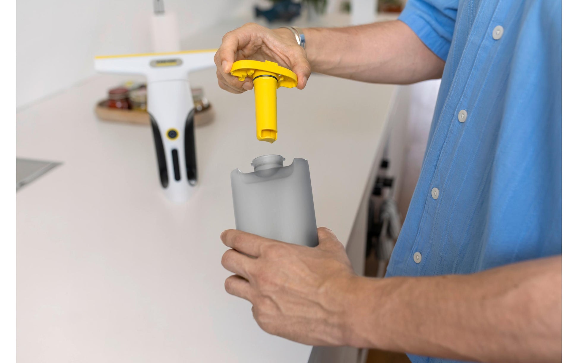 Kärcher Akku-Handstaubsauger WV 2 Universal Care – 0,12 l, 35 min, 2000 mAh