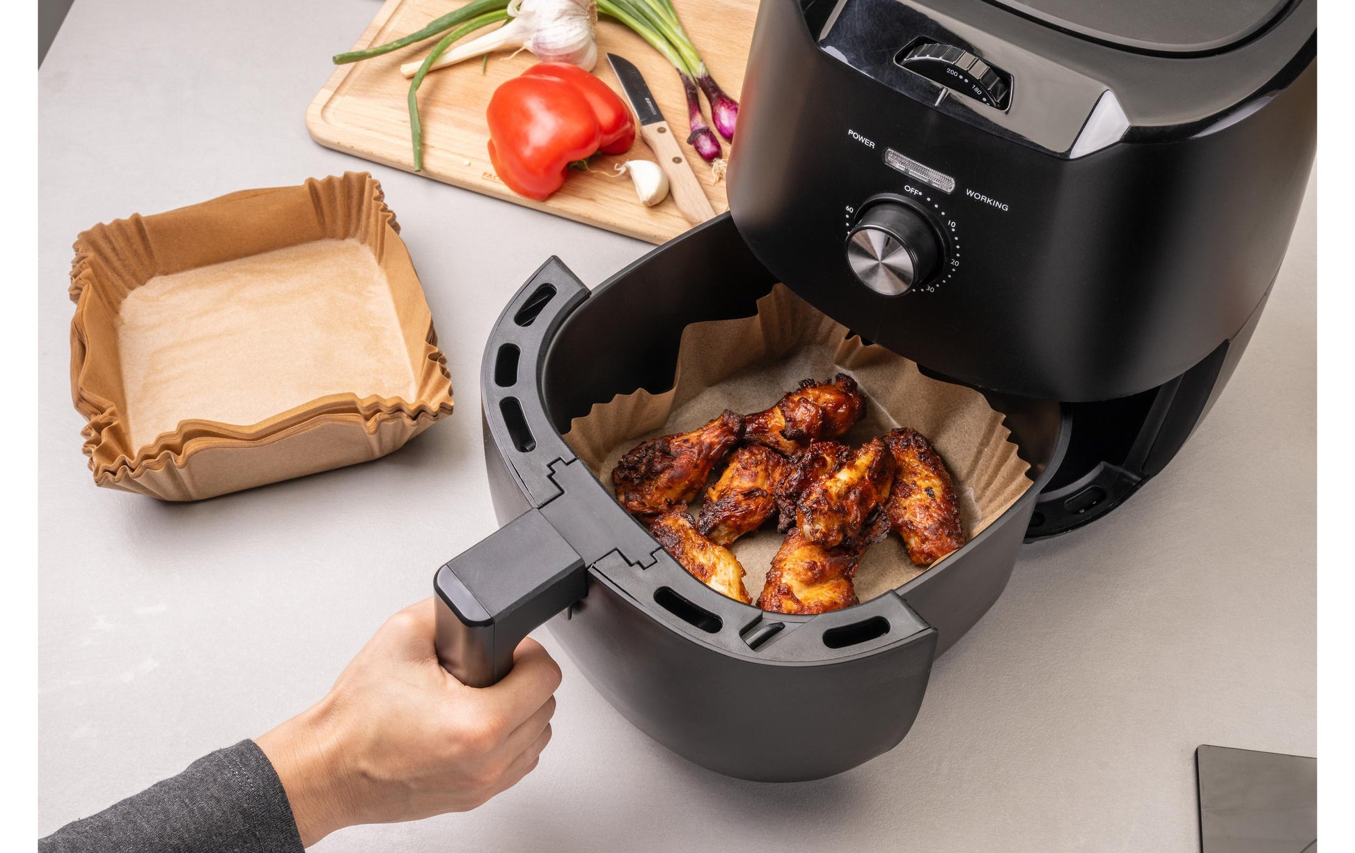 Fackelmann Backpapier-Schalen für Heissluftfritteusen – Airfryer, 16 × 16 × 4,5 cm, 40 Stk., Papier, Braun