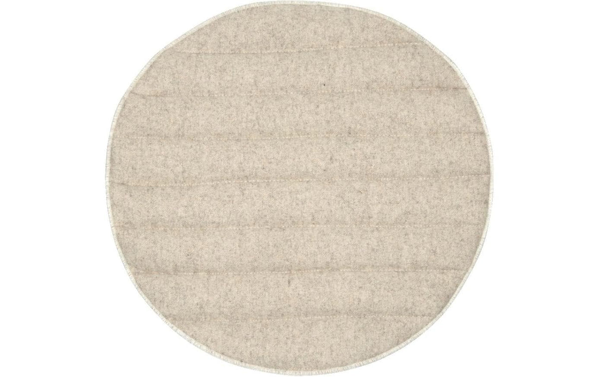 Pad Lamu Sitzkissen – 40 × 40 cm, Wolle/Polyester-Bezug, Beige