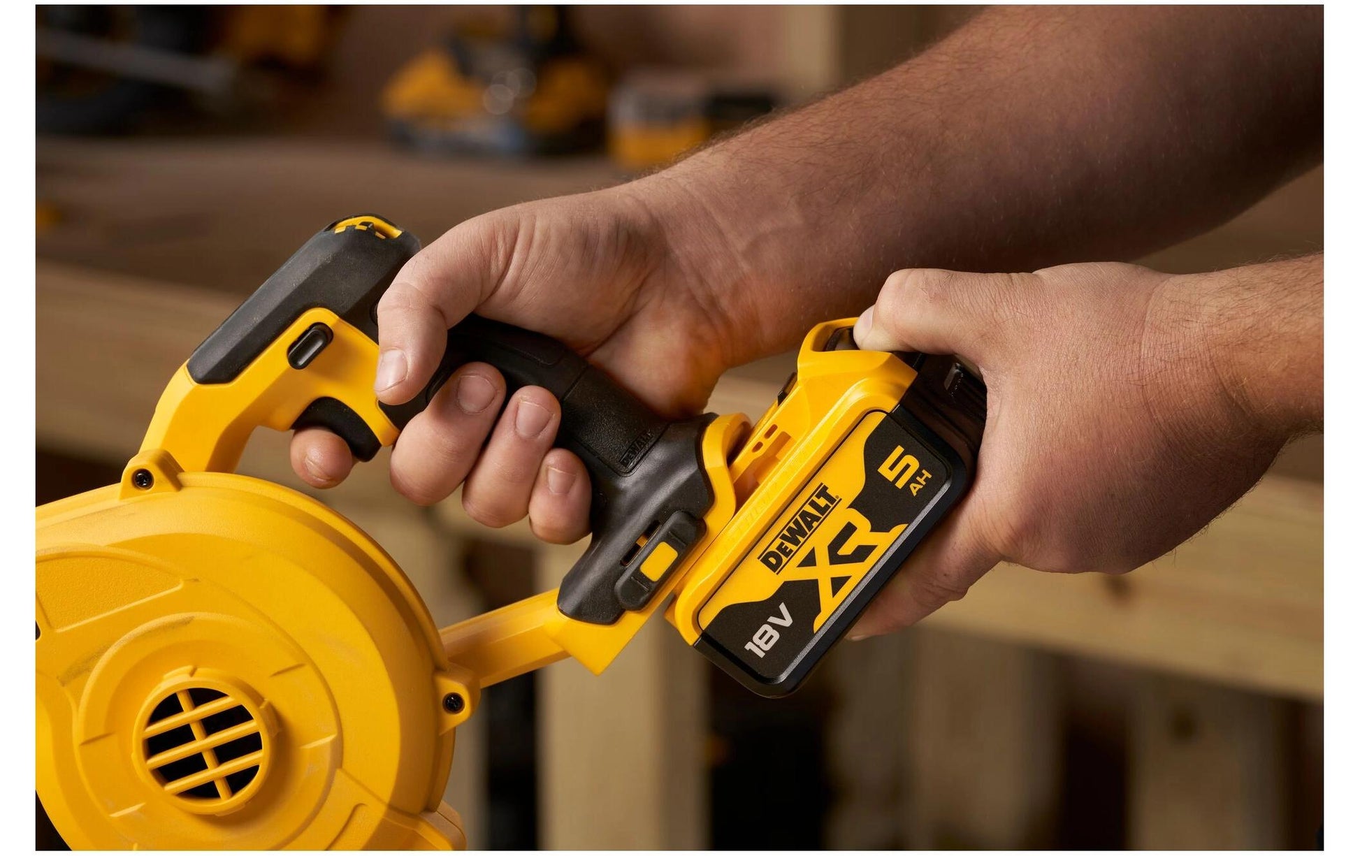 DeWalt Akku-Gebläse, bürstenlos – 54 V – 288 km/h – 90 Wh – DeWalt XR Flexvolt
