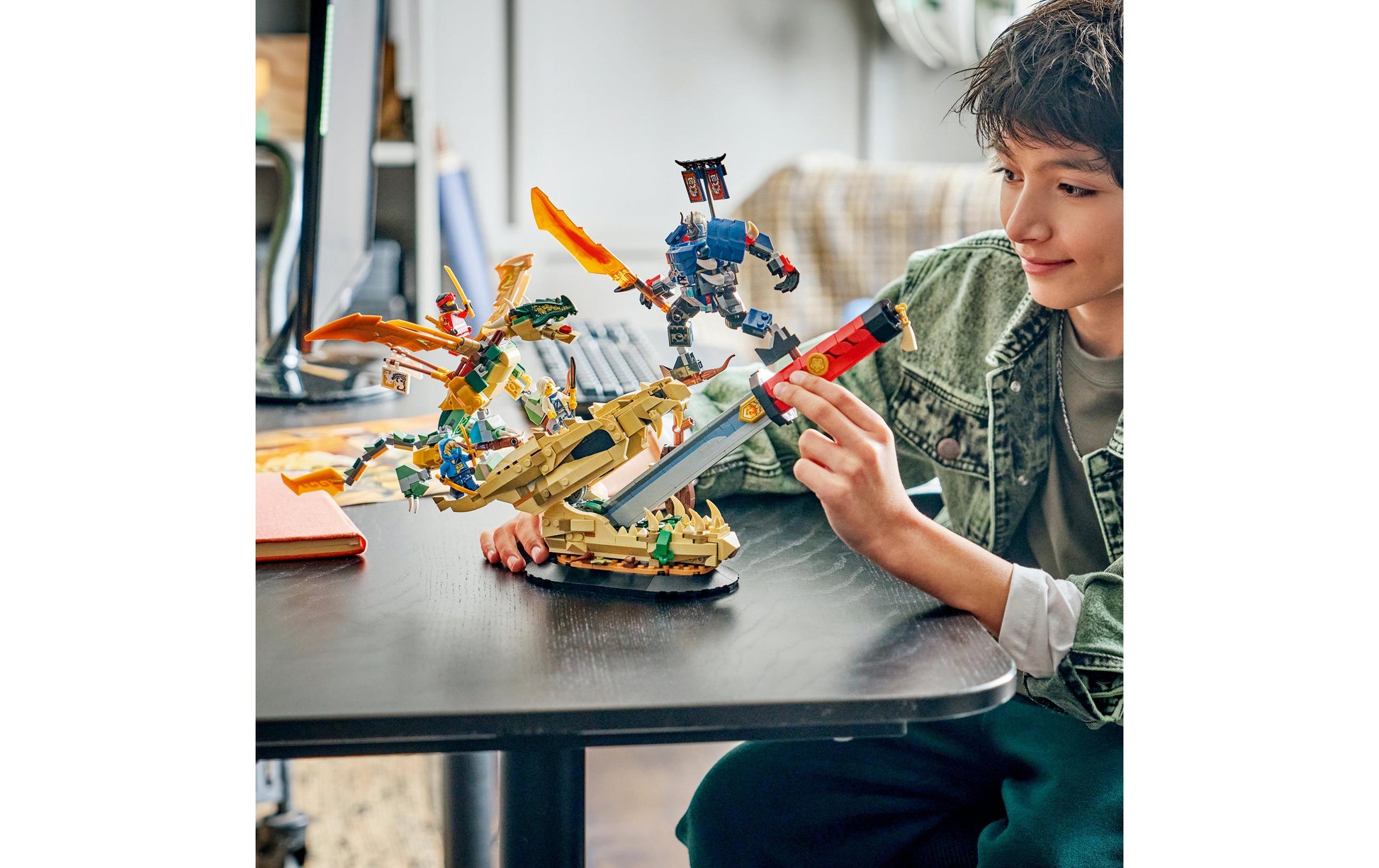 LEGO Ninjago Showdown auf der Drachenklinge Set – 1016-teilig – 28,2 × 7,2 × 43,2 cm – ab 9 Jahren