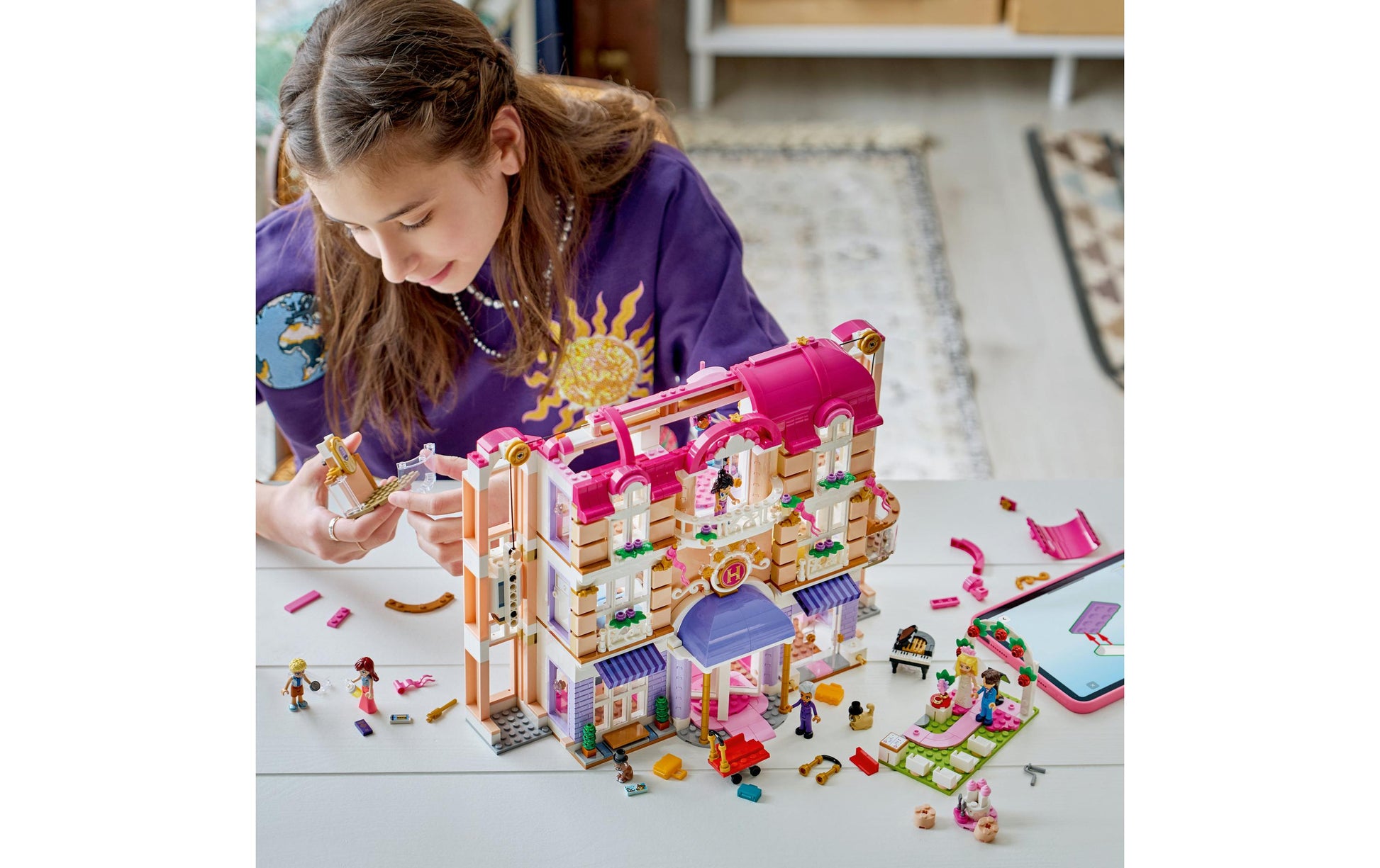 LEGO Friends Grandhotel von Heartlake City Bauset – 1406-teilig – 37,8×9,4×48 cm – ab 9 Jahren
