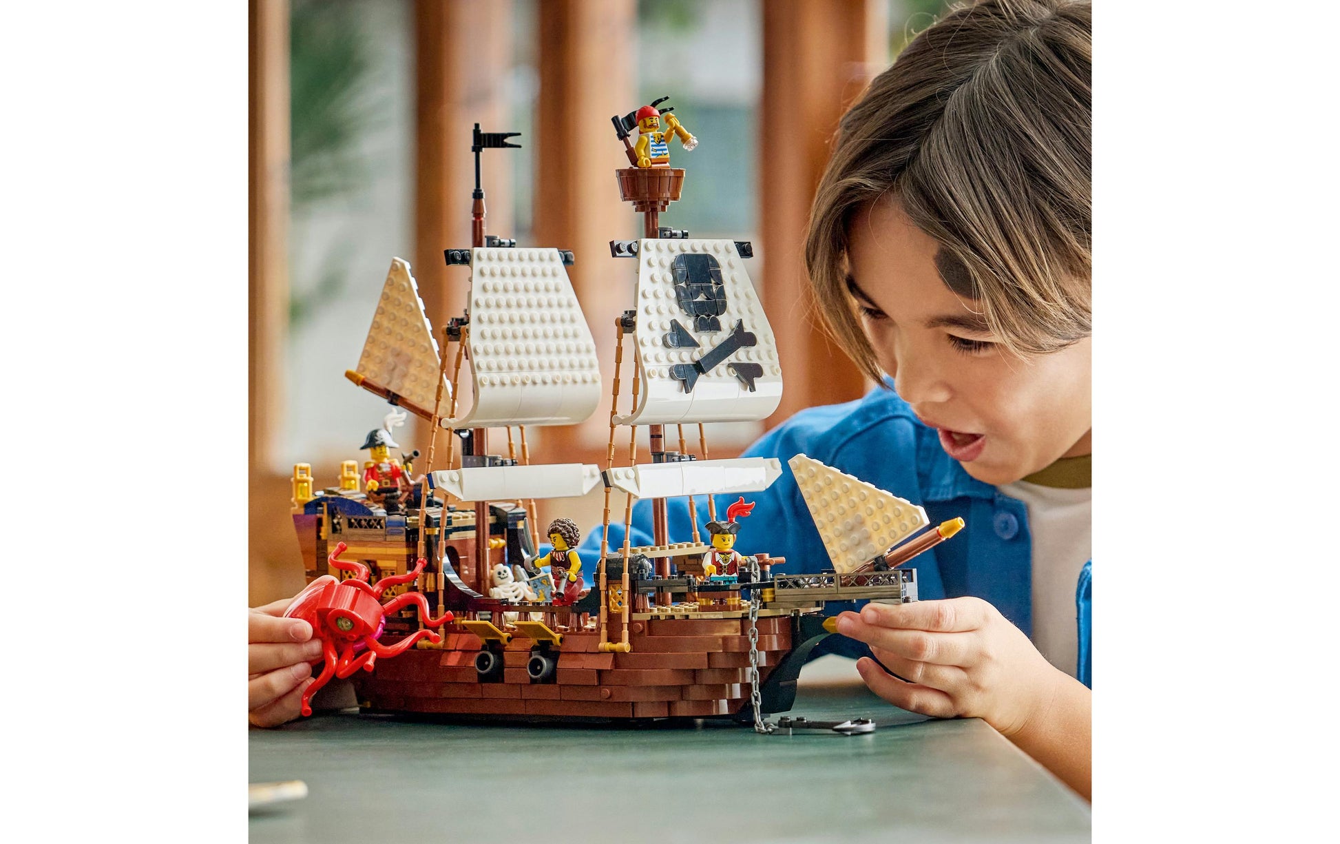 LEGO Set Creator 3in1 Legendäres Piratenschiff – 1074-teilig – ab 9 J. – 35,4 × 9,4 × 37,8 cm