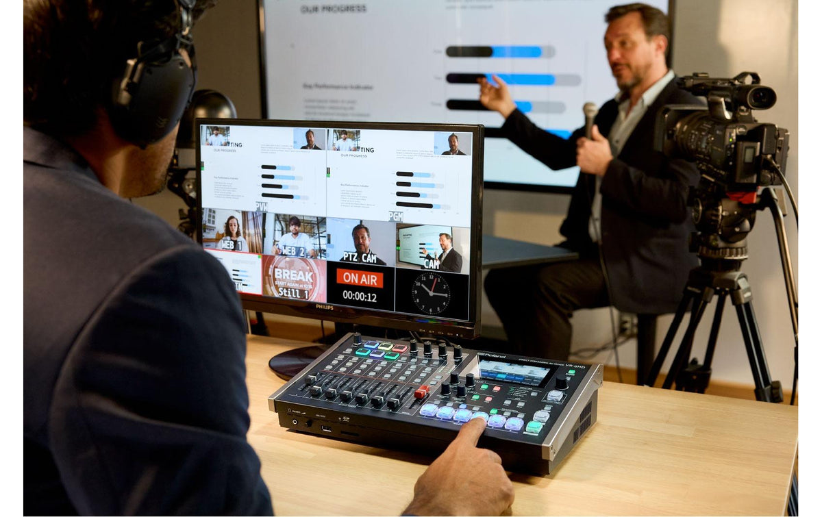 Roland VR-6HD – USB-Mischpult (28-Kanal), 24-bit/48 kHz, Schwarz