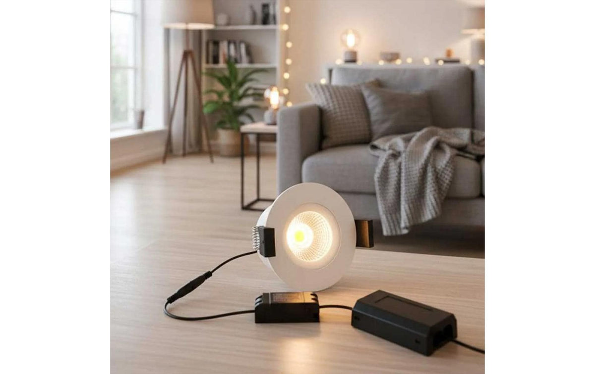 Shelly Deckenspot – Ø 8,3 × 7,5 cm, 600 lm, 8 W, 2200–6500 K, dimmbar, WiFi/BT für Alexa/Google, IP44, weiss