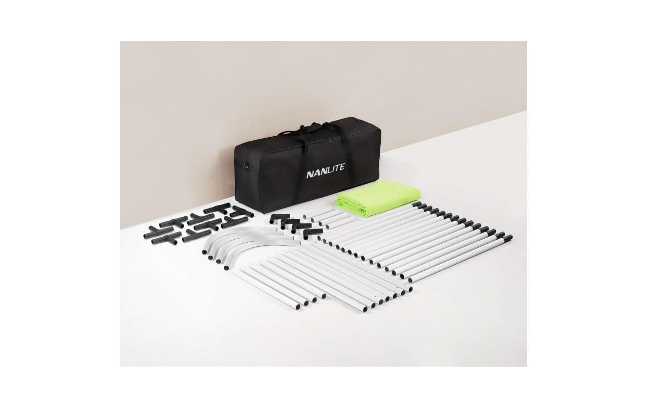 Nanlite Green Screen – 3500 × 2200 mm, freistehend, U-förmig gebogen – Grün