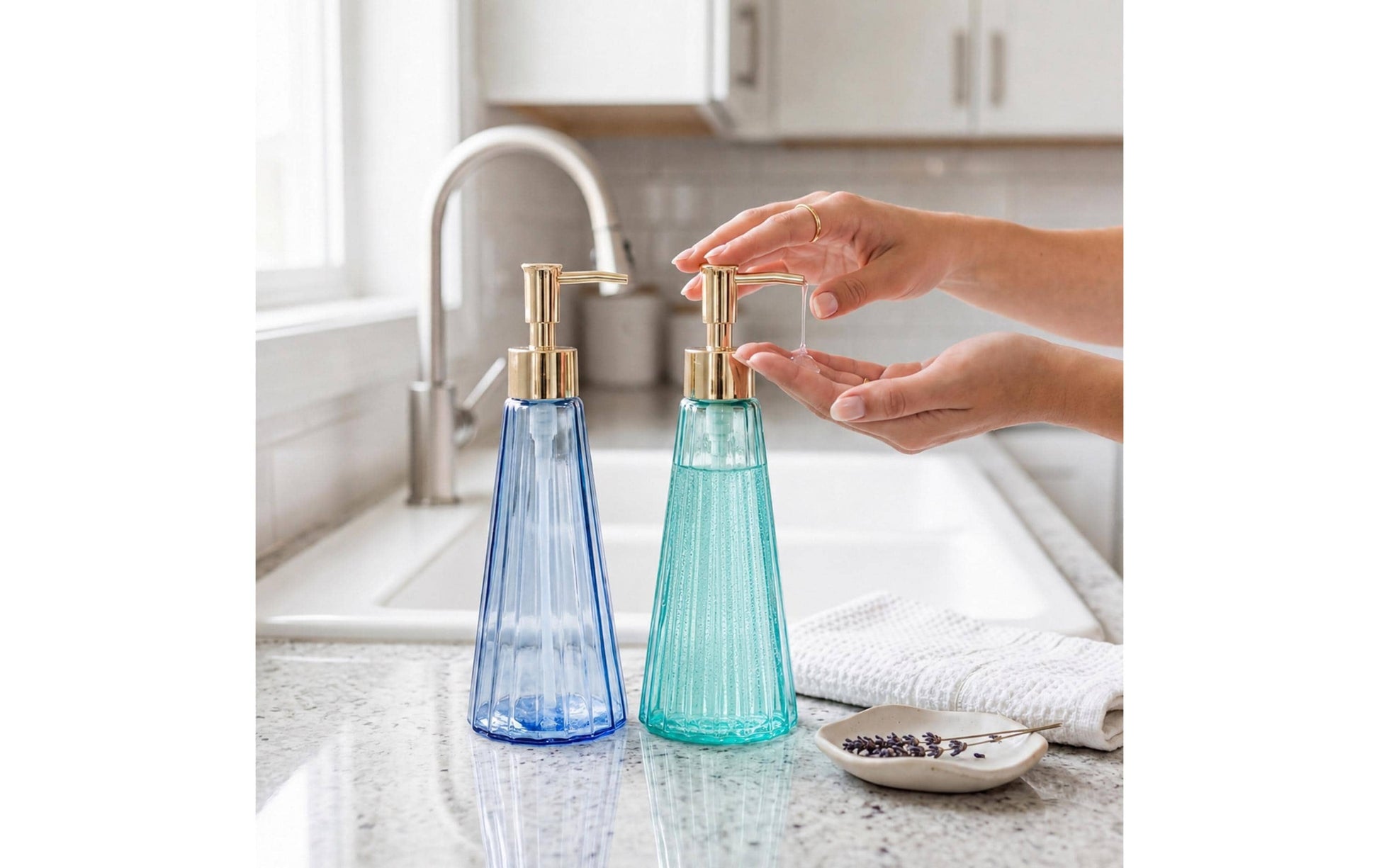 Relaxdays Seifenspender – Glas, Kunststoff, 320 ml