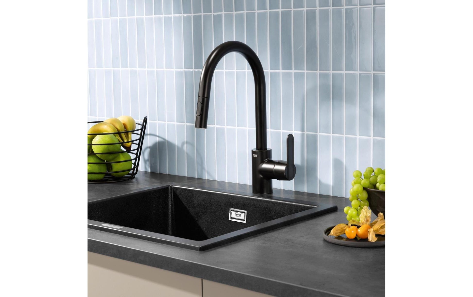 Grohe Küchenarmatur Einhebelmischer, ausziehbare Brause, 18,8 × 22,3 × 38,1 cm, Messing, Schwarz