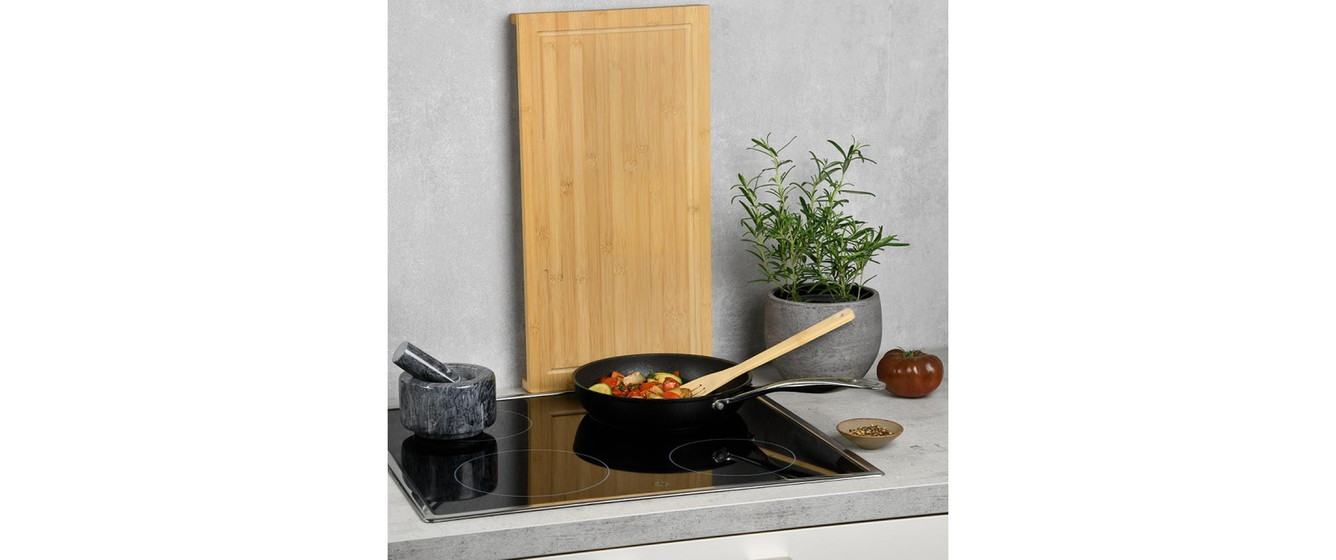 Kesper Schneidebrett 28 × 54 × 4,3 cm, Bambus, mit Saftrille und Griffen, Braun