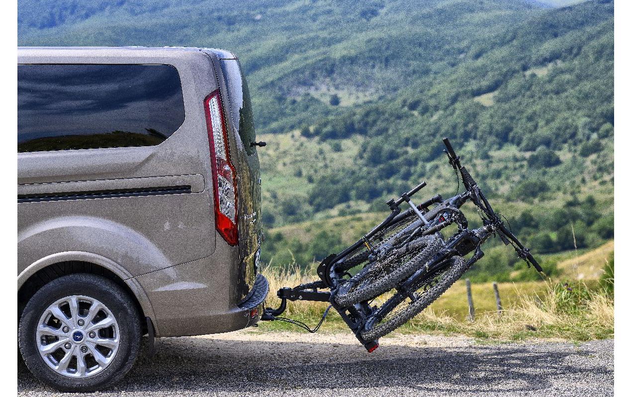 Menabo AHK-Fahrradträger Orbit 2 – zusammenklappbar – 2 Fahrräder, max. 70 kg, bis 29" Reifen – silber