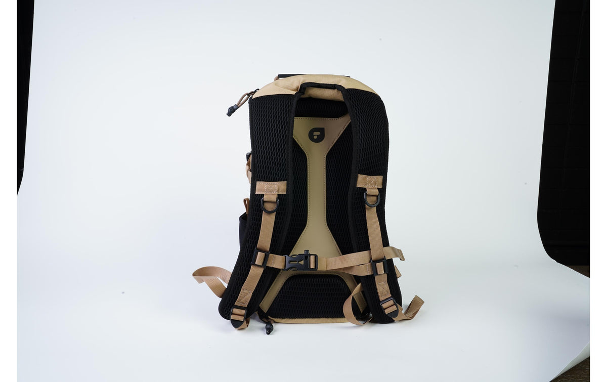 PolarPro RoadRunner 8L Kamerarucksack – 3 Objektive, Tablet-Fach – für Digitalkamera – Sand