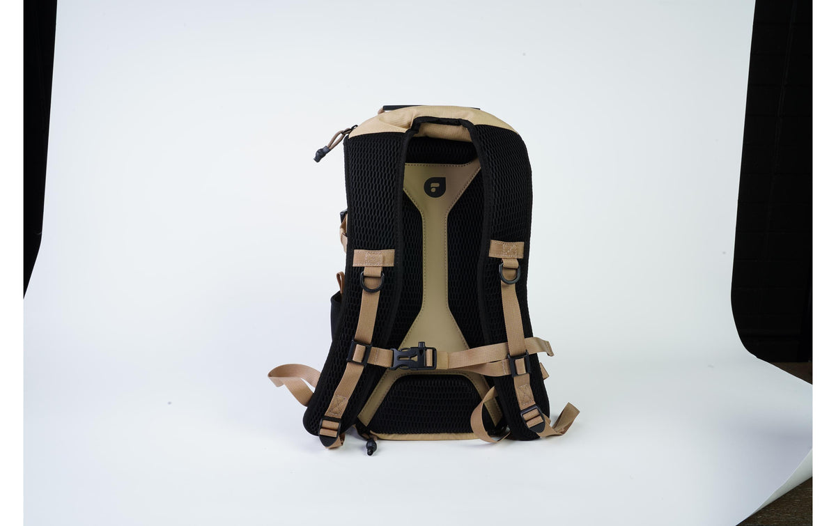 PolarPro RoadRunner 8L Kamerarucksack – 3 Objektive, Tablet-Fach – für Digitalkamera – Sand