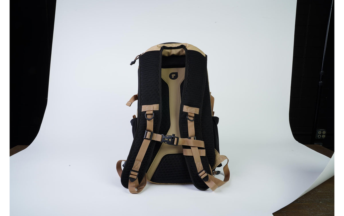 PolarPro RoadRunner 16L Rucksack Kameratasche – 16 L, 3 Objektive, Tablet-Fach – Sand