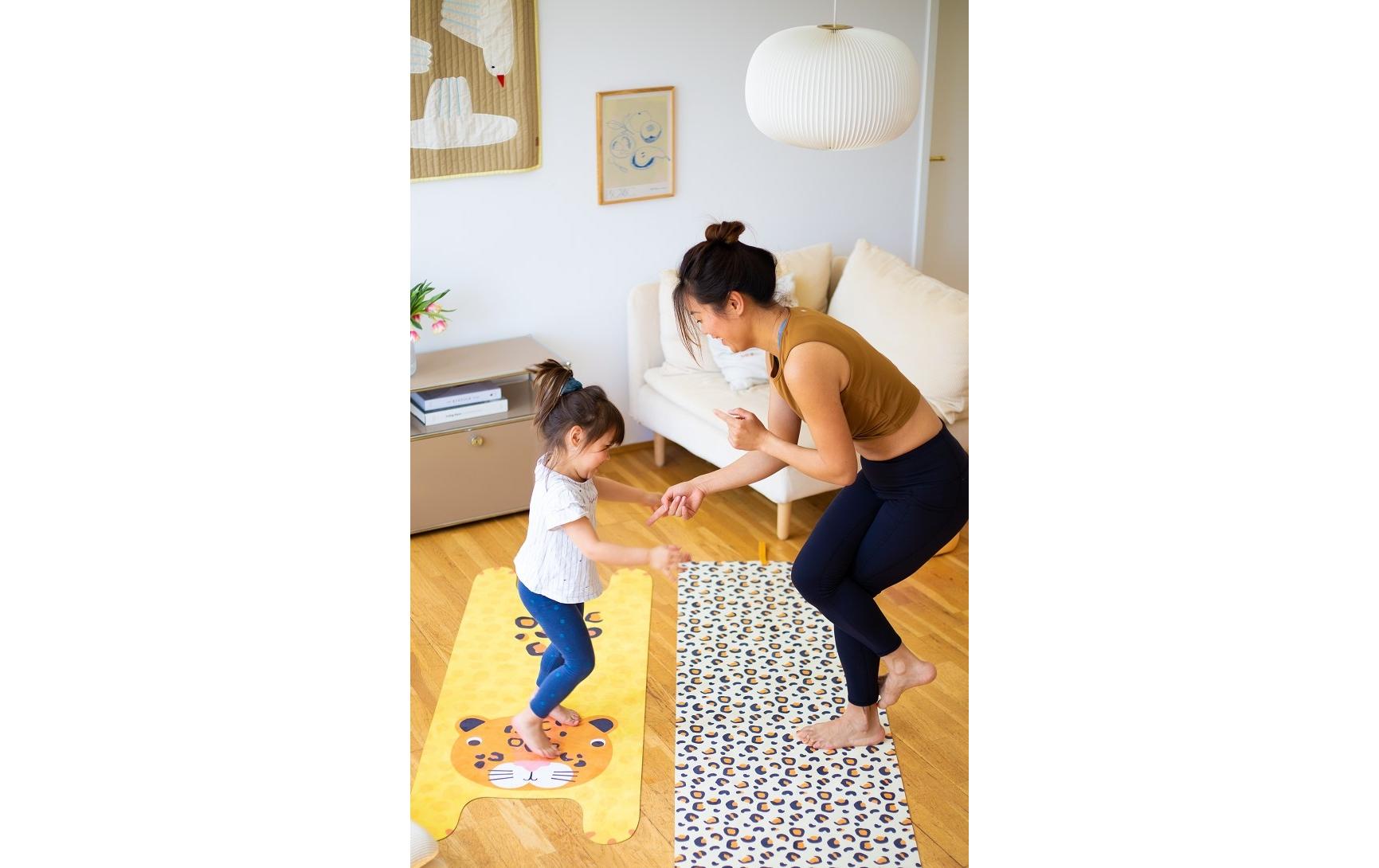 Yogitier Yogamatte – 60 × 180 cm, 2 mm – Mehrfarbig, Mikrofaser/Naturkautschuk