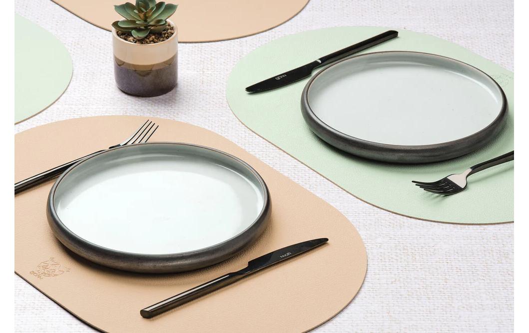 Björn Tischset – oval, recyceltes Leder, rosa/grün, 44,5 × 30 cm – 6er-Set